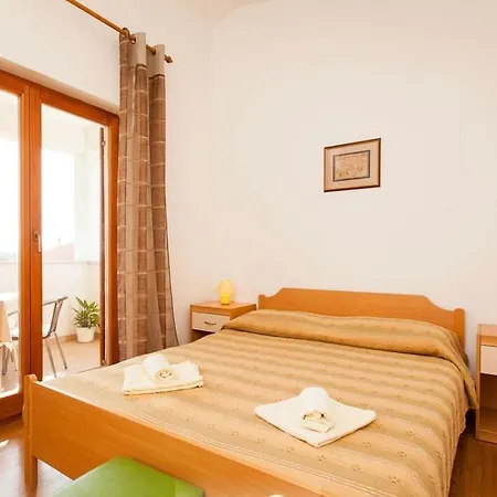Hrvatin Apartman *